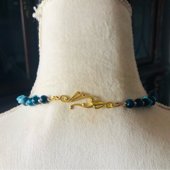 Handcrafted repurpose moon glow swan agate howlite stone necklace - Picture 6 of 14